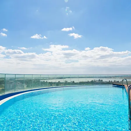 1003 At Althea דירה *