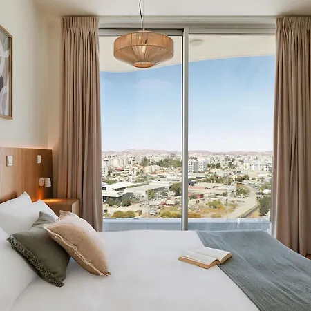 1003 At Althea * לרנקה