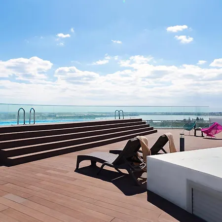 1003 At Althea דירה לרנקה