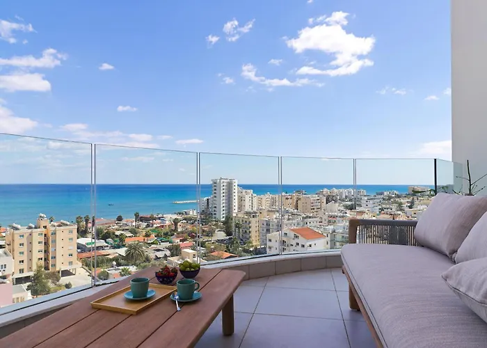 1003 At Althea דירה *